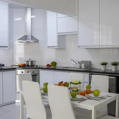 Finikoudes Larnaca