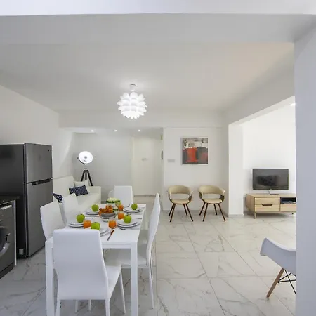 Apartamento Finikoudes