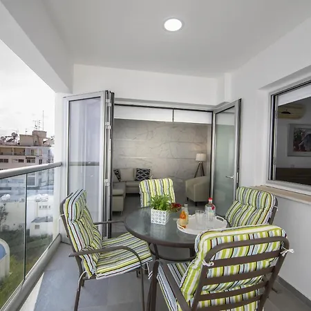 Finikoudes Apartamento